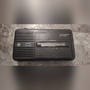 Vintage GE General Electric 3-5301B Cassette Tape Player Recorder For Parts.